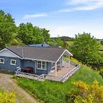 Gjuro - 800m From The Sea By Interhome *