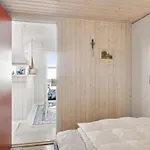 Gjuro - 800m From The Sea By Interhome *
